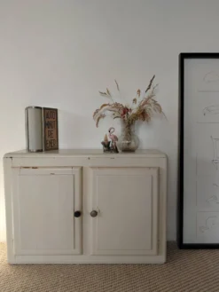 Petit meuble mural de métier vintage en bois peint crème- Années 50