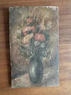 Petit meuble à tiroirs ancien en bois avec peinture florale, 1900