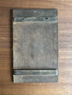 Petit meuble à tiroirs ancien en bois avec peinture florale, 1900