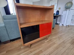 Petit meuble vintage en bois