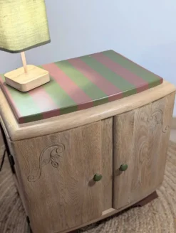 Petit meuble vintage relooké, esprit maison de campagne