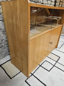 Petit meuble vitrine vintage 1970"