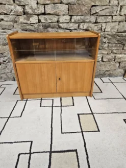 Petit meuble vitrine vintage 1970