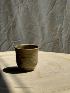 Petit mug en grès