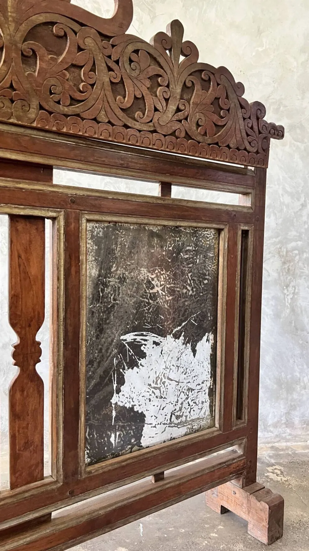 Petit paravent indonésien en bois sculpté H:104 L:106