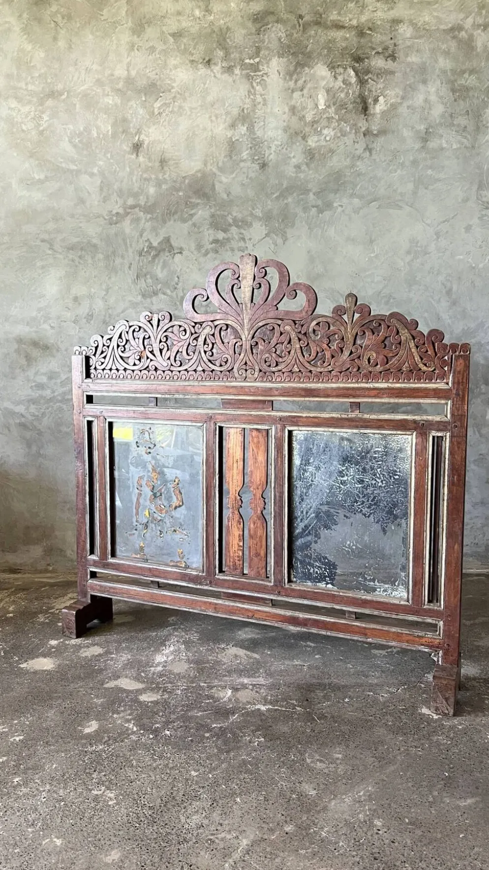 Petit paravent indonésien en bois sculpté H:104 L:106
