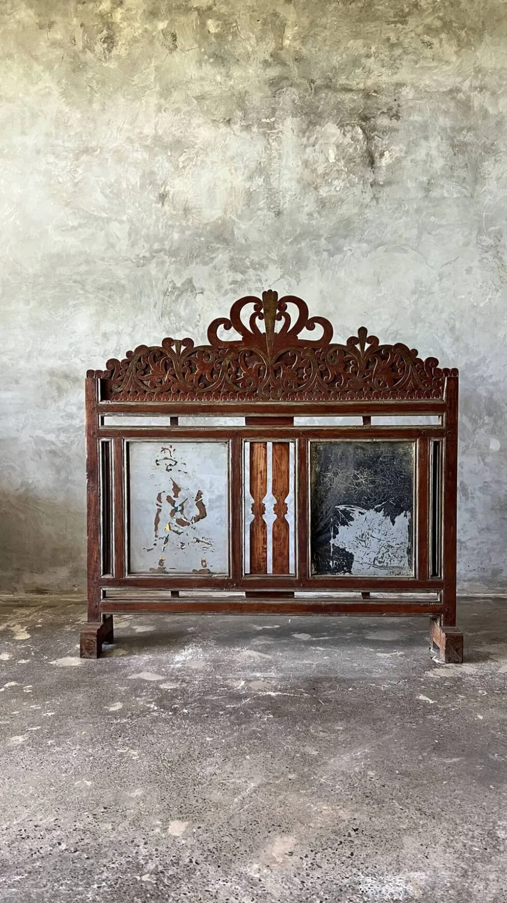 Petit paravent indonésien en bois sculpté H:104 L:106