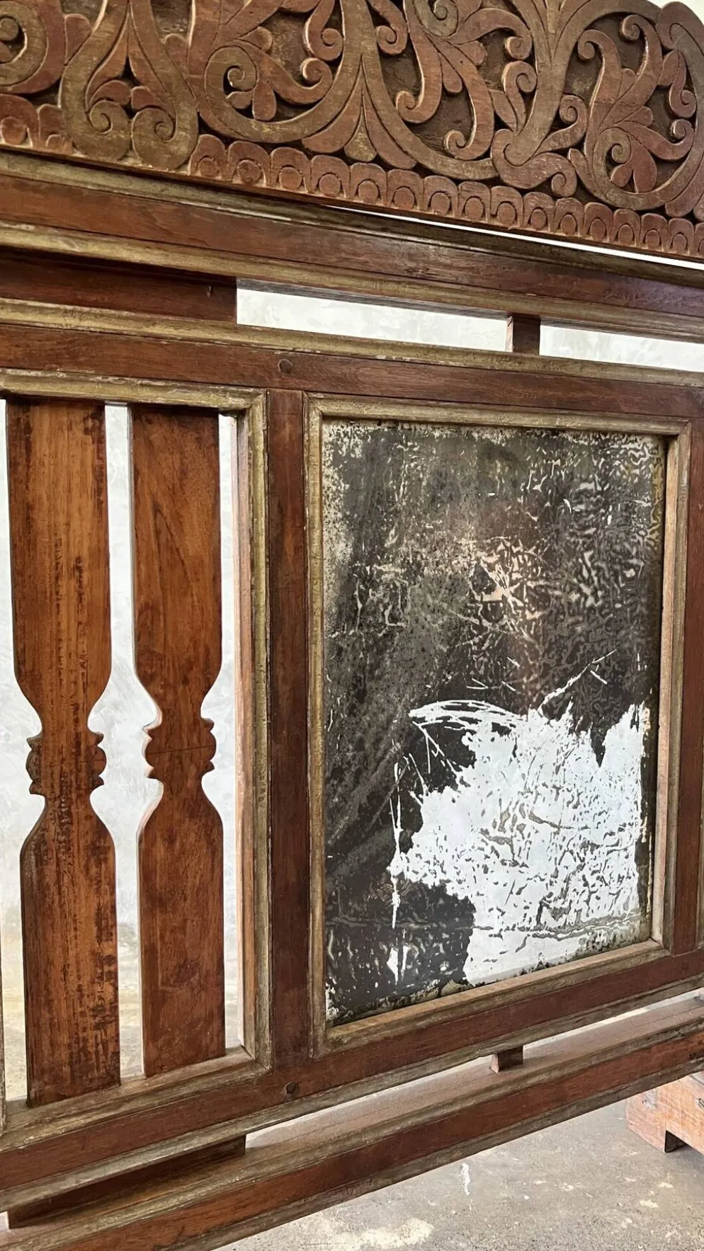 Petit paravent indonésien en bois sculpté H:104 L:106