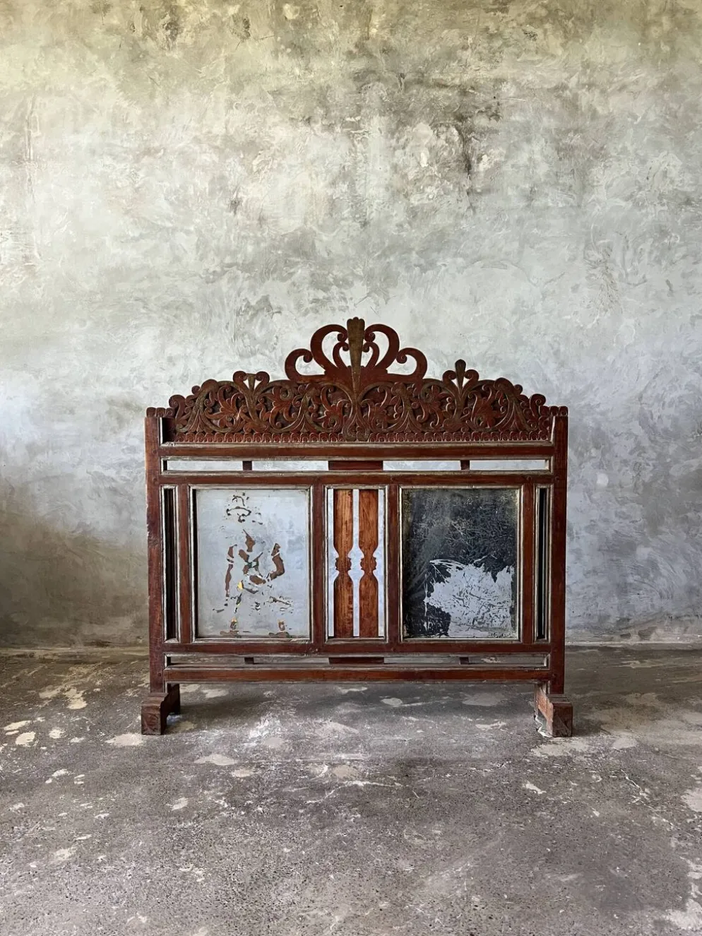 Petit paravent indonésien en bois sculpté H:104 L:106