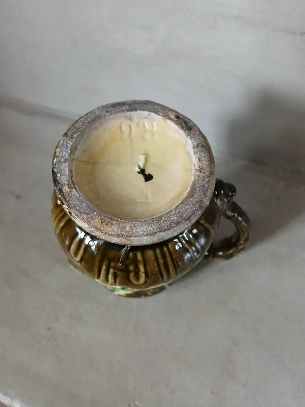 Petit pichet/ crémier ancien en majolique