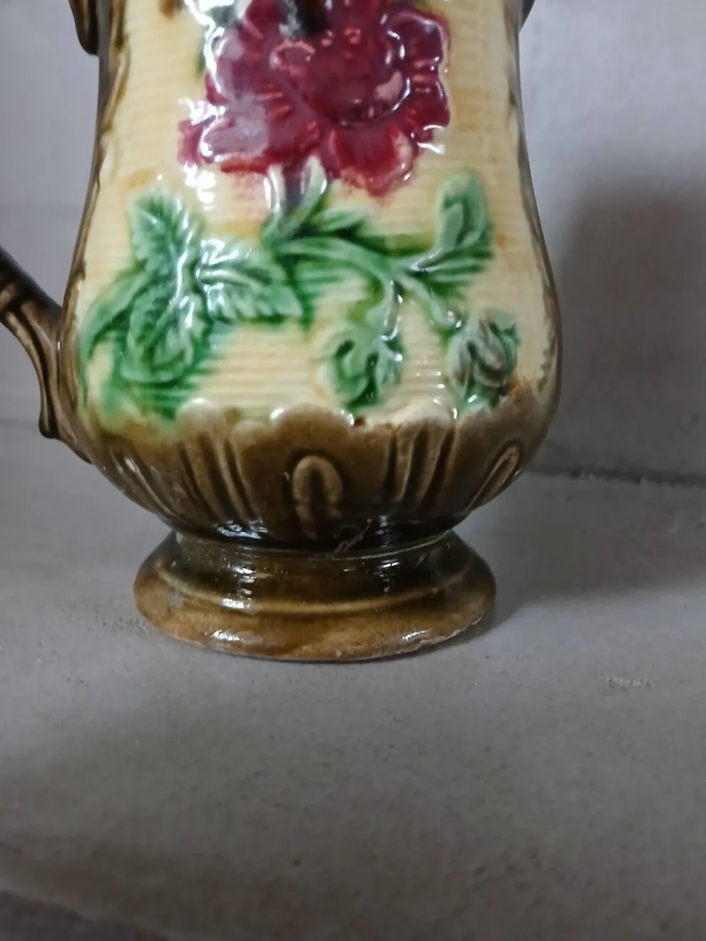 Petit pichet/ crémier ancien en majolique