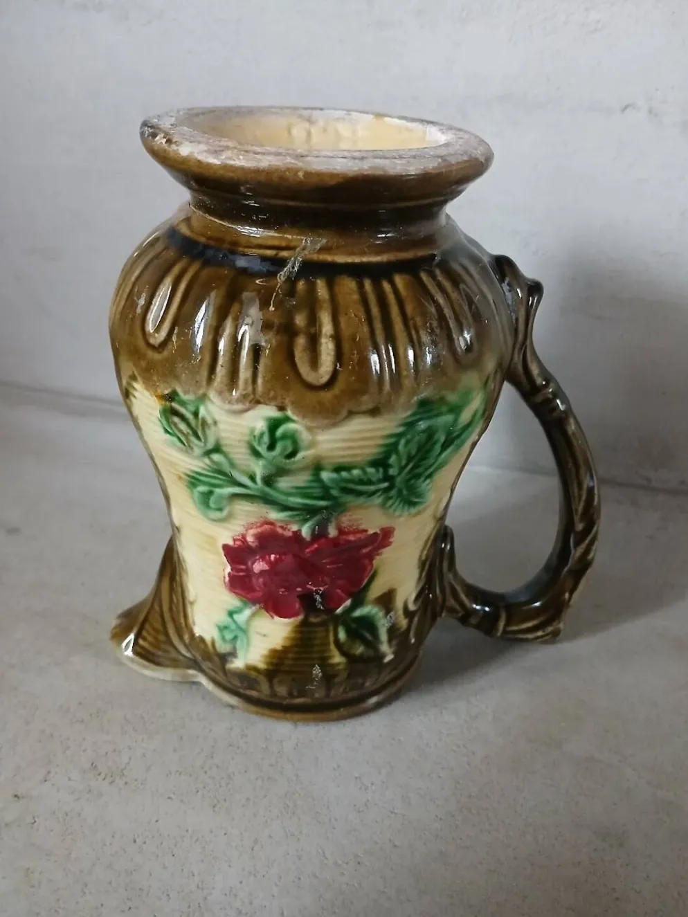 Petit pichet/ crémier ancien en majolique