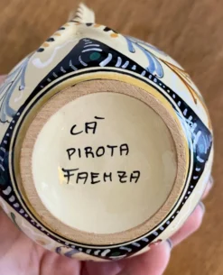 Petit pichet en faïence de Faenza peint main Ca Pirota