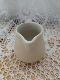 Petit pichet/ pot à lait / crémier ancien