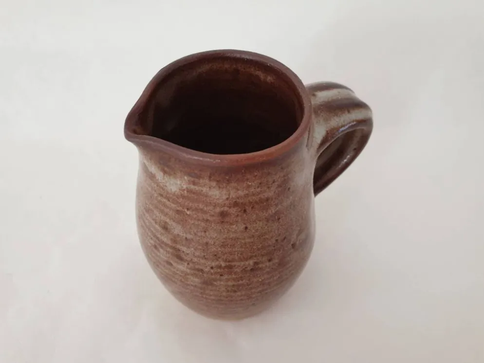 Petit Pichet / pot à lait en céramique Signé Roger Jacques (grès de puisaye)