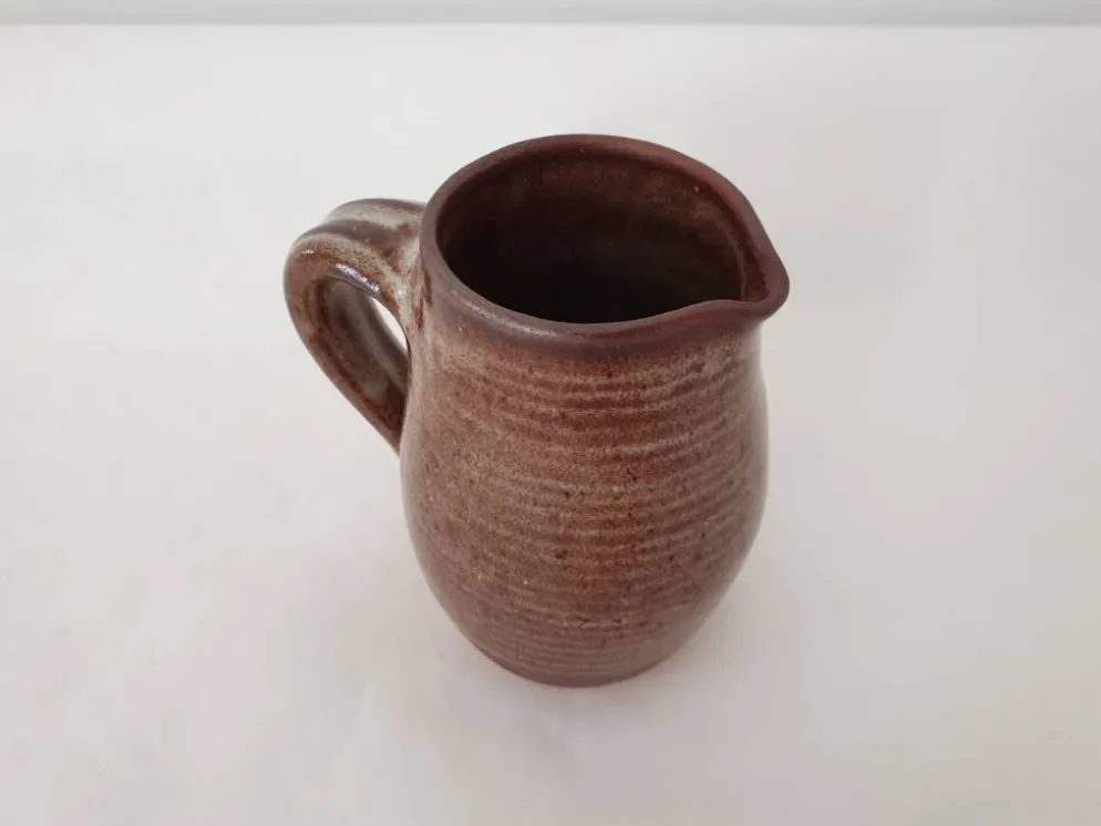 Petit Pichet / pot à lait en céramique Signé Roger Jacques (grès de puisaye)