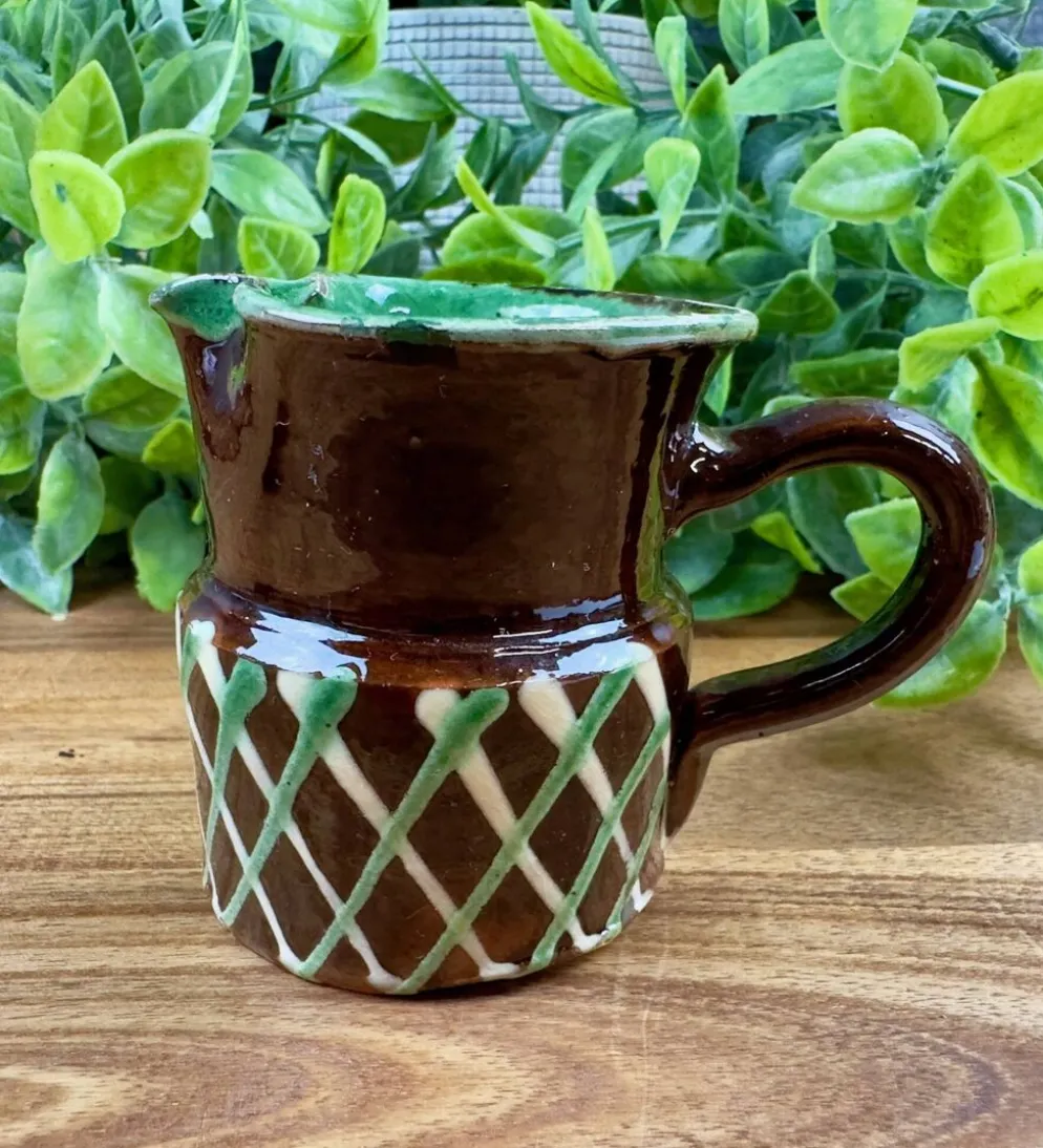 Petit pichet vintage en céramique émaillée brune décor géométrique