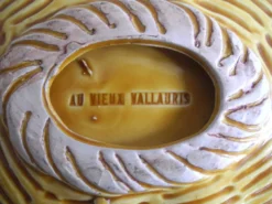 petit plat apéritif olives Au vieux Vallauris table vintage appetizer dish
