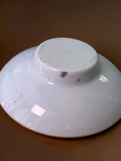 Petit plat couvert chinois en porcelaine, décor Wan Shou, années 1970-80