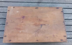 Petit plateau ancien bois, laiton et tôle lithographiee