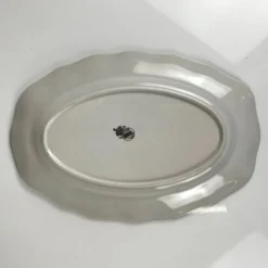 Petit plat ovale à bout plat modèle Réverbère par KG Lunéville, motif tulipe