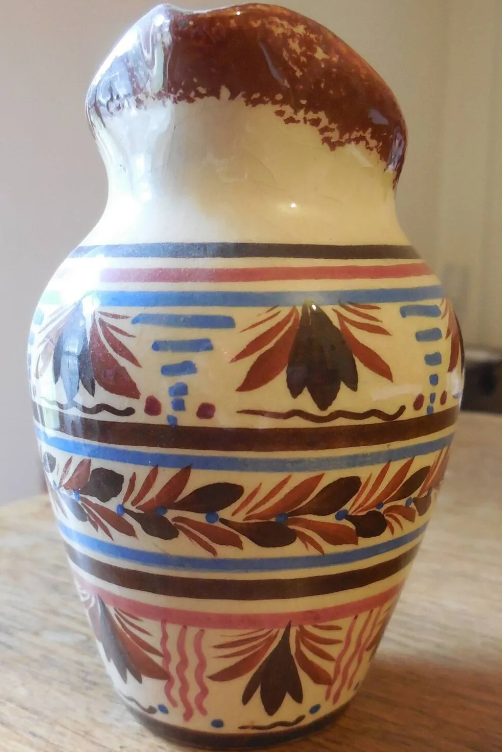 Petit pot à lait ancien en céramique de Quimper