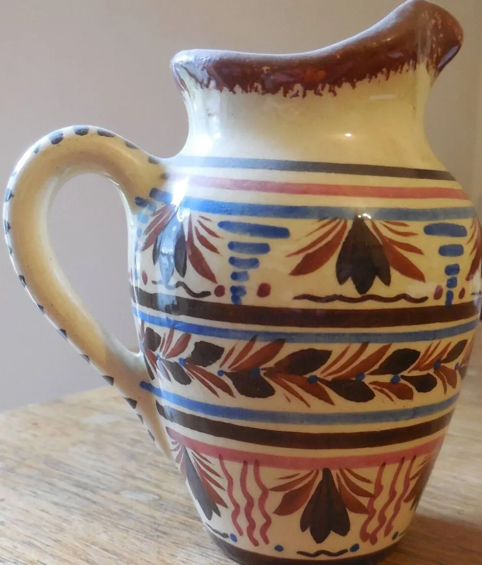 Petit pot à lait ancien en céramique de Quimper
