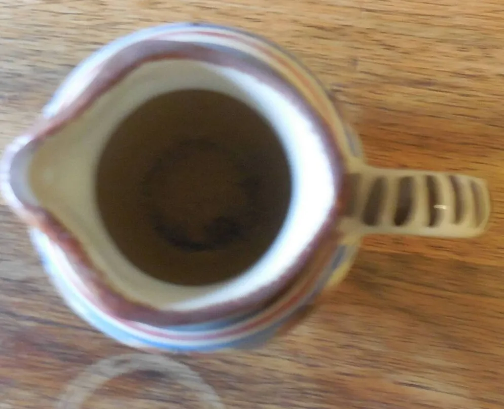 Petit pot à lait ancien en céramique de Quimper