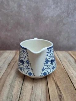 Petit pot à lait Boch Frères – La Louvière modèle Dragon – décor bleu – Belgique vintage