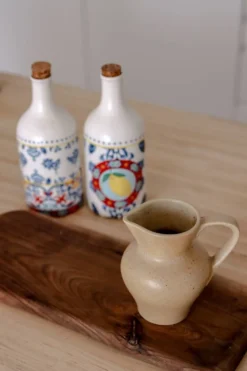 Petit Pot à Lait en Grès Moucheté