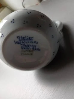 Petit pot à lait en porcelaine de Limoges