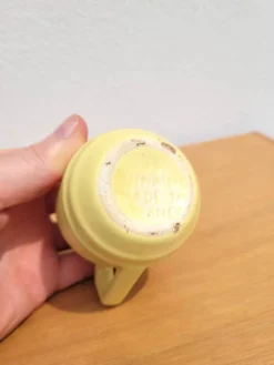 Petit pot à lait jaune Onnaing vers 1930