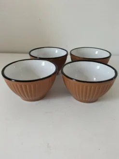 4 petits bols vintage en grès brun et liseré noir
