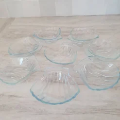 8 petits plats ramequins en forme de Coquillage en verre transparent