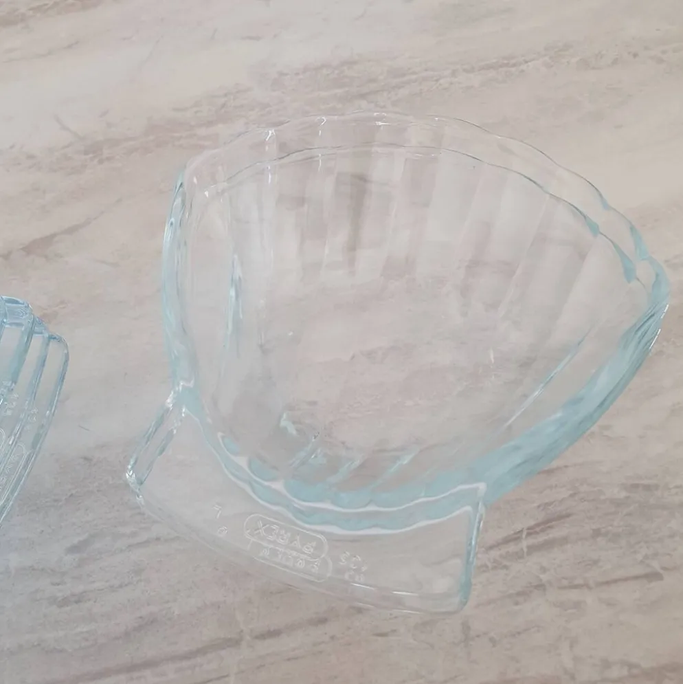 8 petits plats ramequins en forme de Coquillage en verre transparent