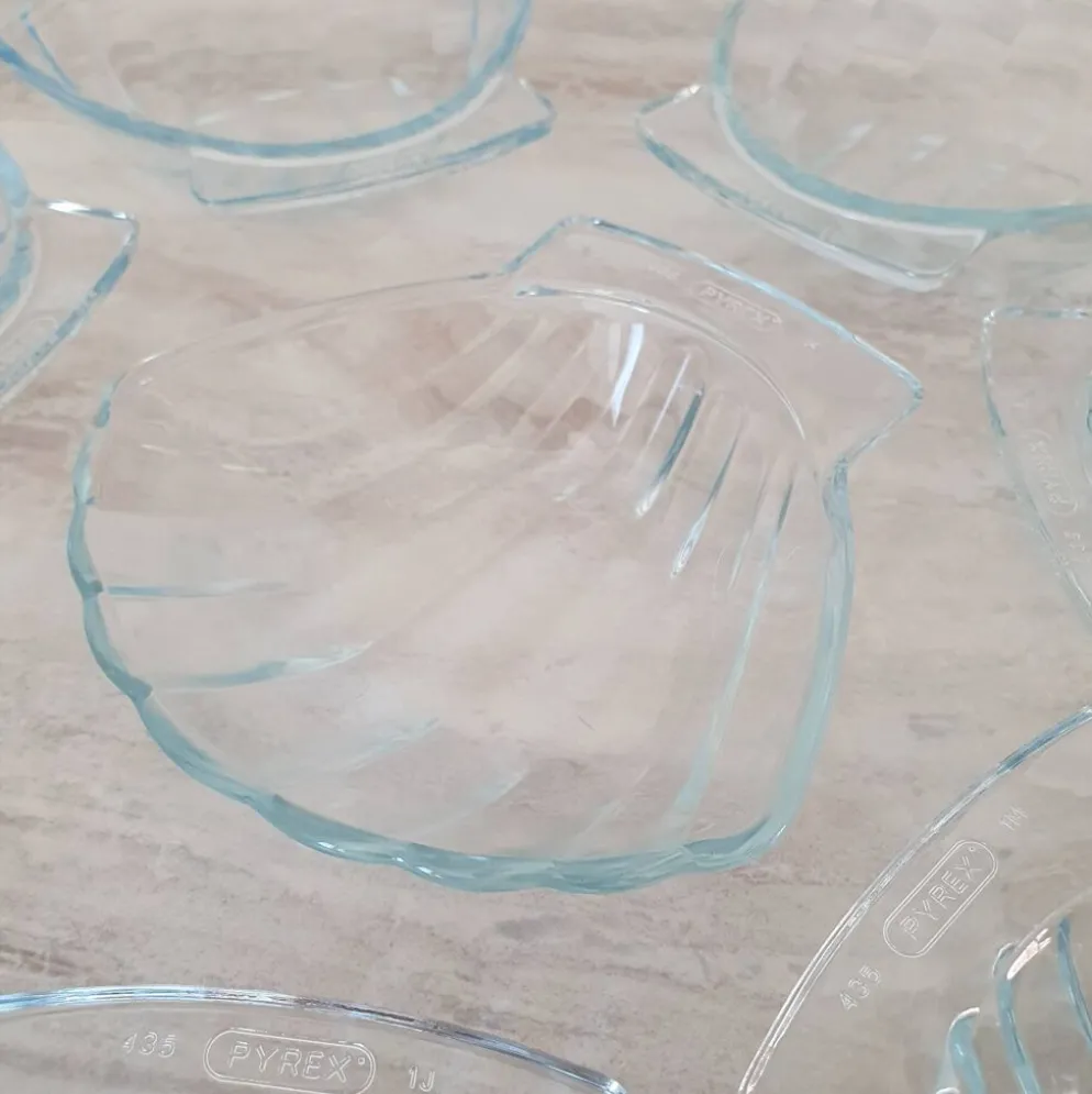 8 petits plats ramequins en forme de Coquillage en verre transparent