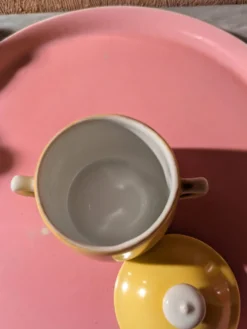 6 petits pots de crème en porcelaine de limoges avec plateau