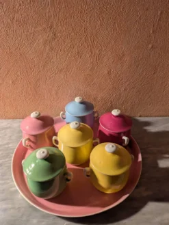 6 petits pots de crème en porcelaine de limoges avec plateau