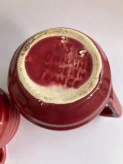 2 petits pots à lait et à crème Onnaing art déco rouge