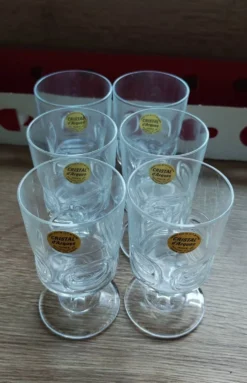 6 petits verres en cristal trempé d'environ 10 cl