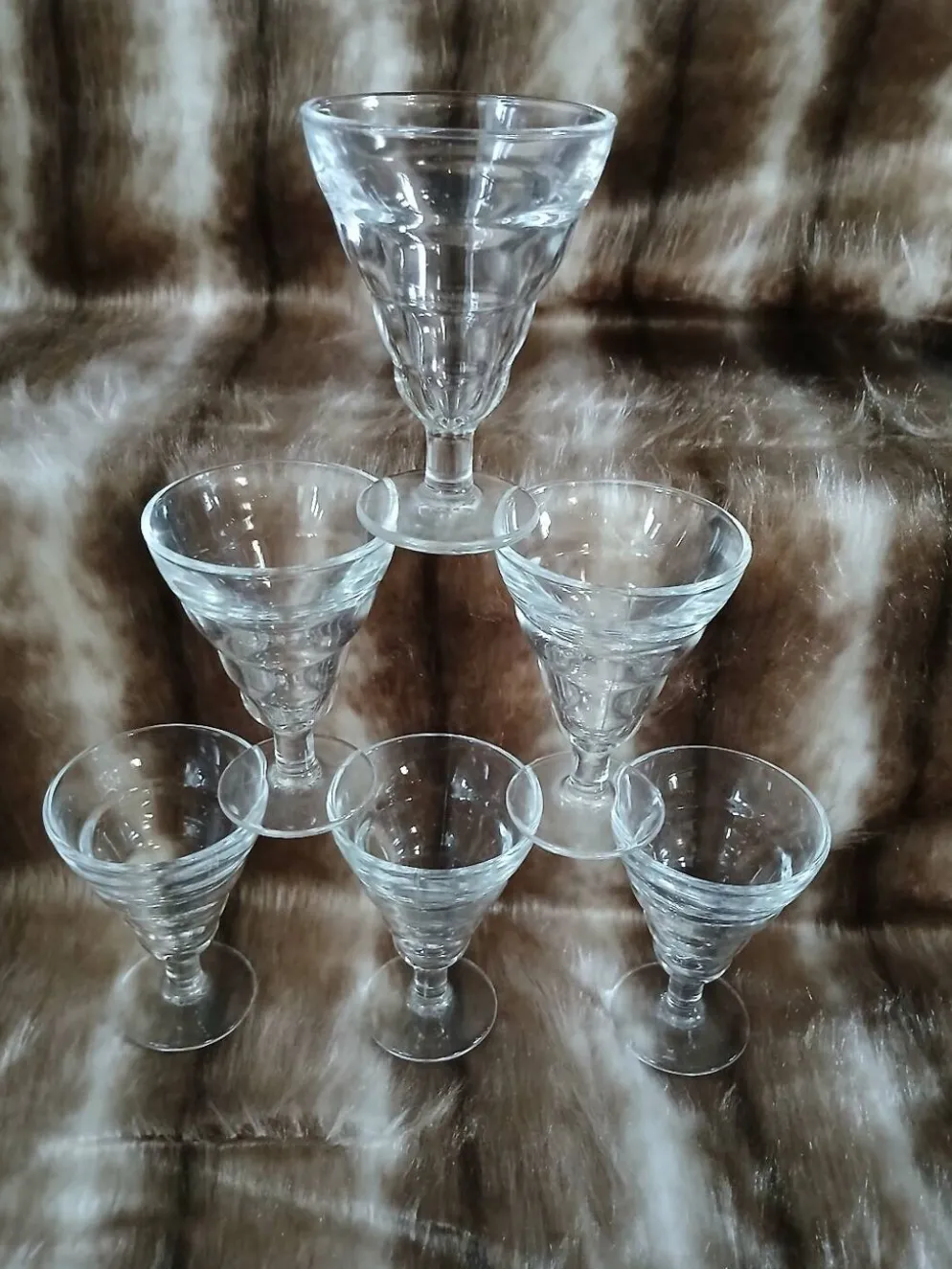 6 petits verres à pieds vintages Duralex