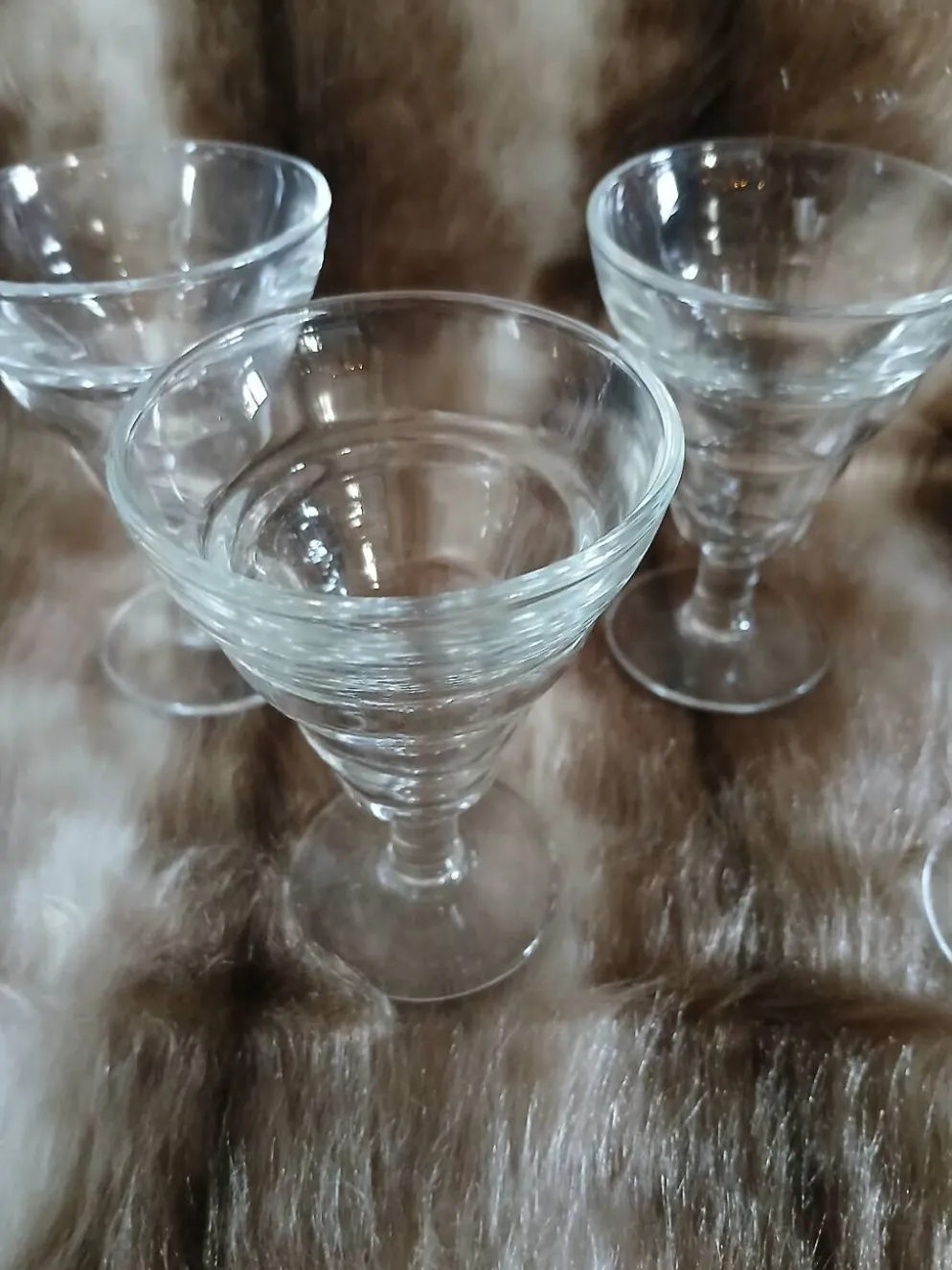 6 petits verres à pieds vintages Duralex