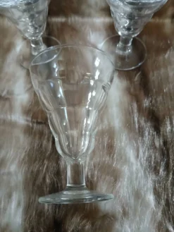 6 petits verres à pieds vintages Duralex