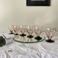 6 petits verres à vin ou à eau art déco rose et pied noir 7 cl