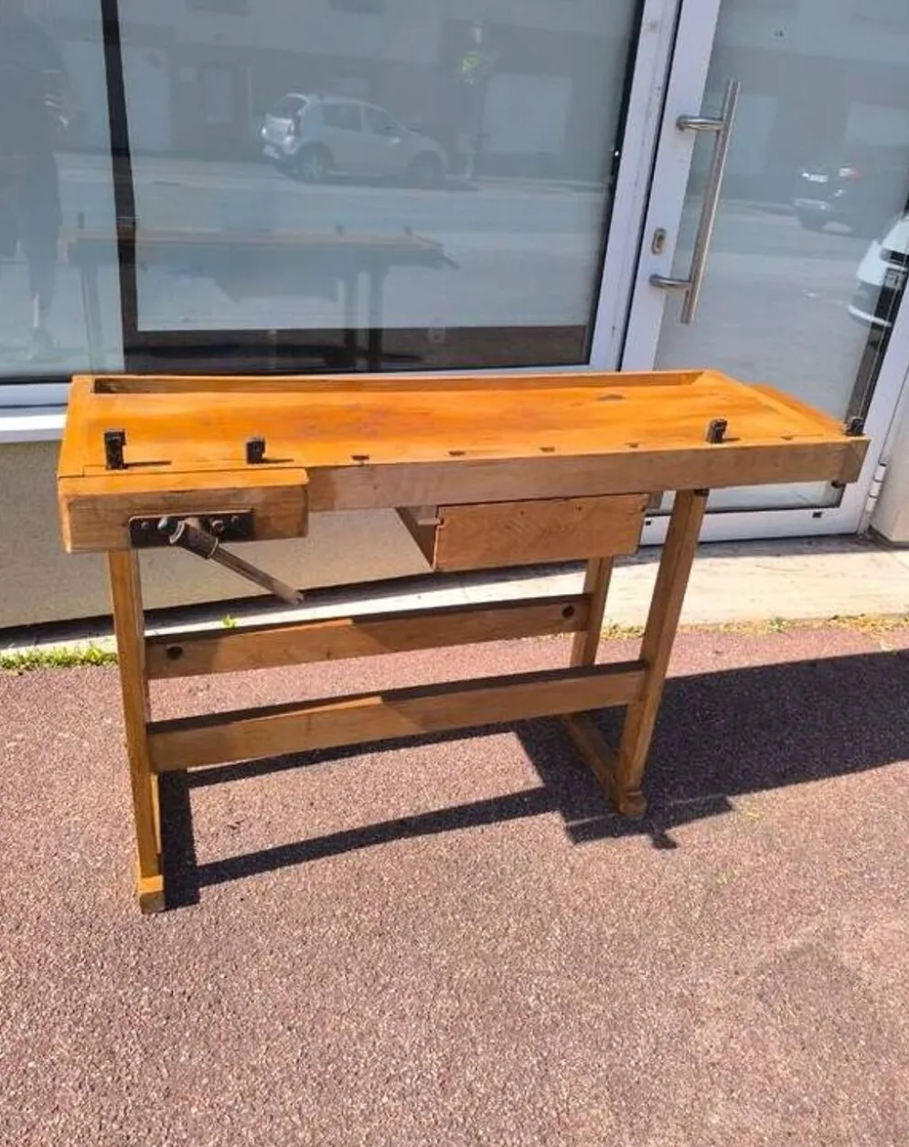 Petit établi de menuisier vintage en bois massif – Console de charme