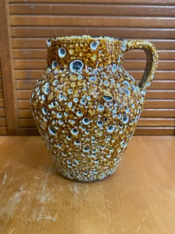 Pichet ancien cyclope style charles cart céramique fat lava jaune vint