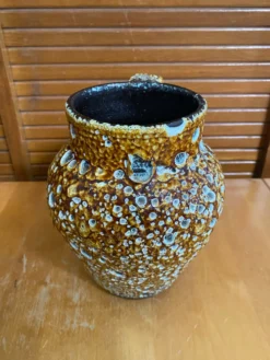 Pichet ancien cyclope style charles cart céramique fat lava jaune vint