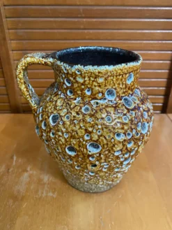 Pichet ancien cyclope style charles cart céramique fat lava jaune vint