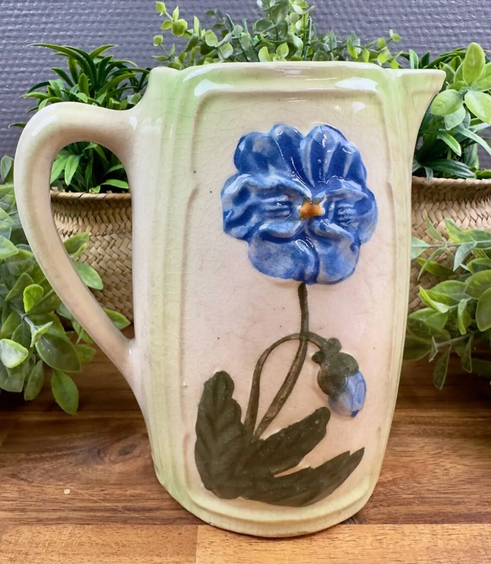 Pichet ancien en céramique décor floral bleu vintage