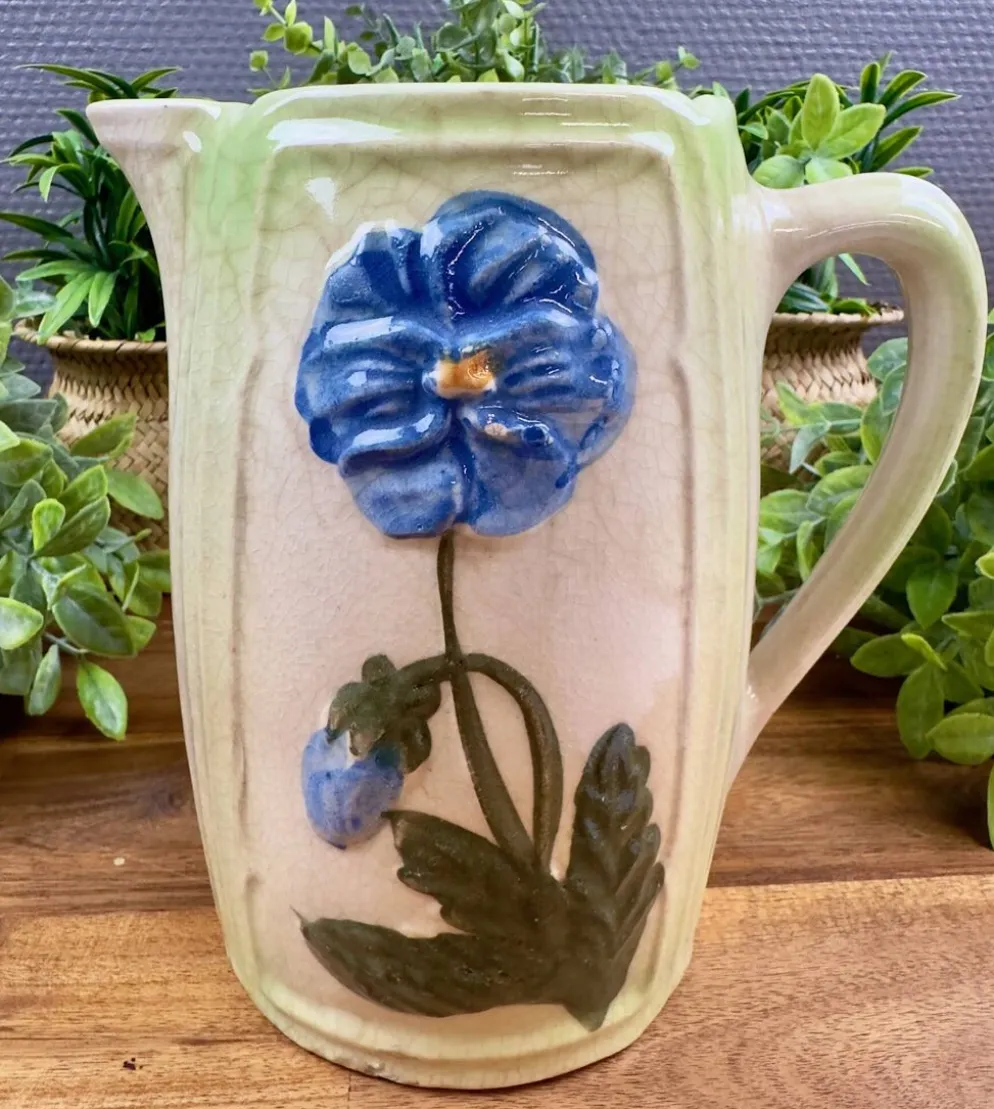 Pichet ancien en céramique décor floral bleu vintage